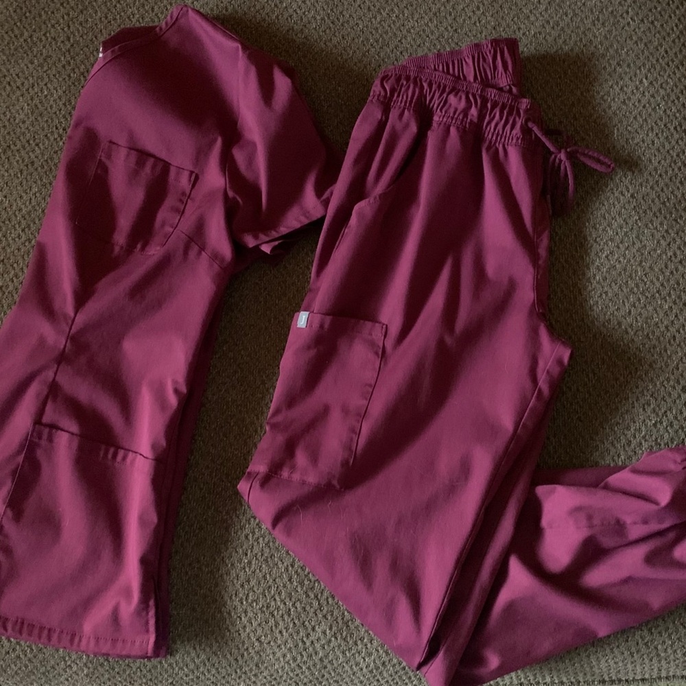 Jaanuu Scrubs